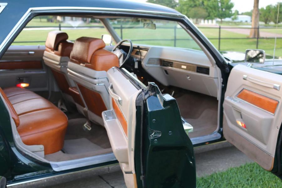 Интерьер Cadillac DeVille 9-passenger Station Wagon by WISCO (B9114767) 1969 года  (фото 63 из 147)